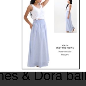 Brand new. Seersucker skirt with built in slip.